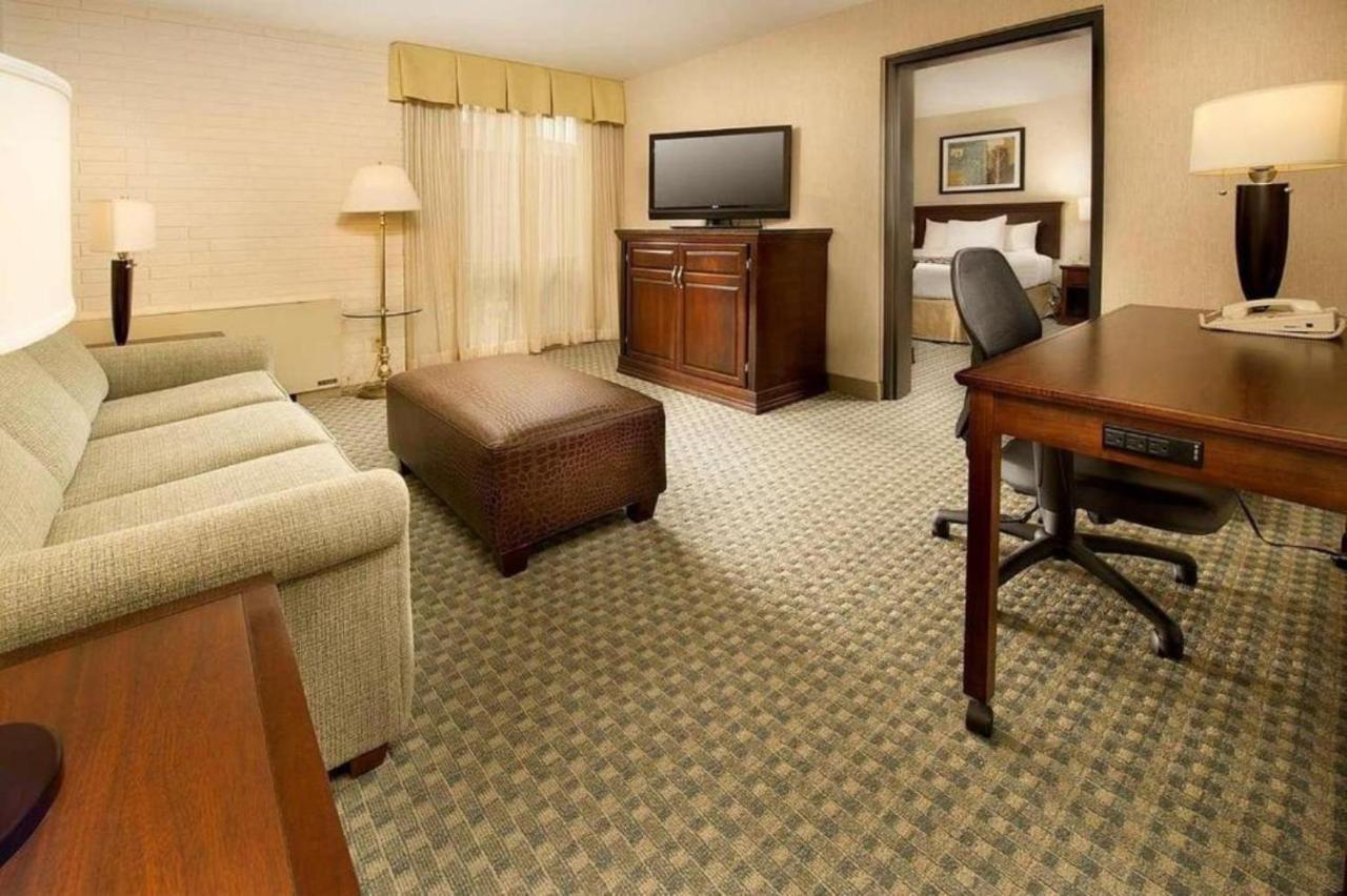 Hotel Lotus Kansas City Stadium Экстерьер фото